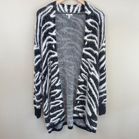 Susina | zebra print eyelash open cardigan | 1X - Picture 14 of 14